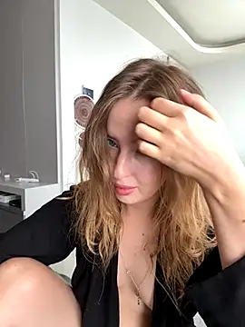 Nura n Sarah online show from 2, 11, 2025