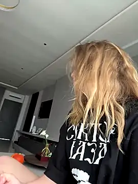 Nura n Sarah online show from 27, 11, 2025