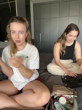 Nura n Sarah online show from 17, 9, 2025