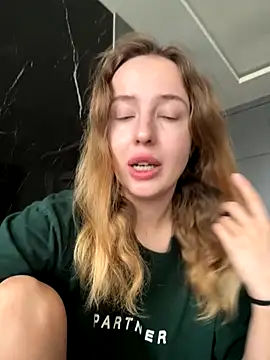 Nura n Sarah online show from 19, 11, 2025