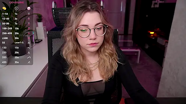 RemyCute online show from 18, 10, 2025