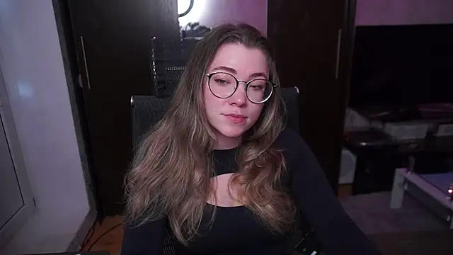Snapshot of RemyCute chatting on 19, 6, 2026 RemyCute online show from 19, 6, 2026