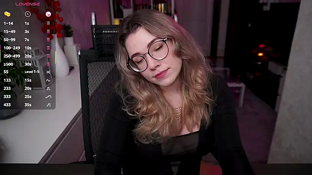 RemyCute online show from 29, 10, 2025