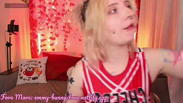 EmmyBunny online show from 20, 9, 2025