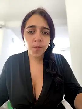 Alicia Ruiz online show from 2, 12, 2025