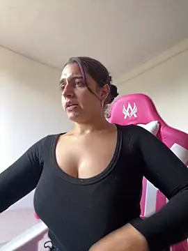 Alicia Ruiz online show from 7, 3, 2026