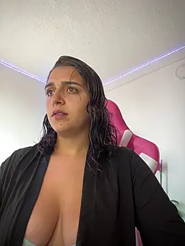 Snapshot of Alicia_Ruiz chatting on 9, 7, 2026 Alicia Ruiz online show from 9, 7, 2026