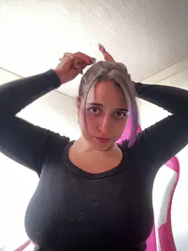 Snapshot of Alicia_Ruiz chatting on 18, 5, 2026 Alicia Ruiz online show from 18, 5, 2026