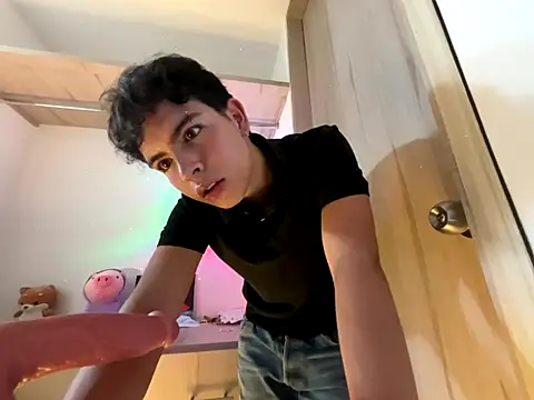 Snapshot of Blum_icee chatting on 15, 11, 2025 Blum icee online show from 15, 11, 2025