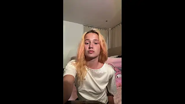 EmmylieMorris online show from 11, 2, 2026