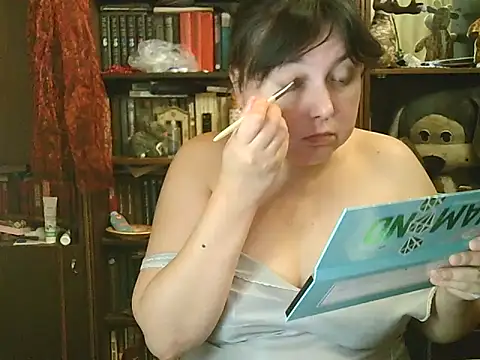 Snapshot of CarrieQPeach chatting on 18, 10, 2025 CarrieQPeach online show from 18, 10, 2025