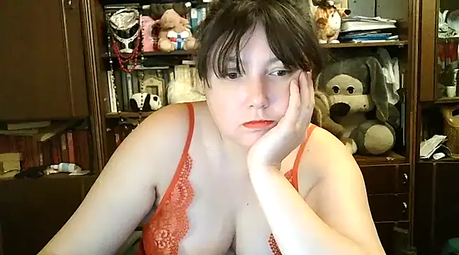 CarrieQPeach online show from 12, 12, 2024
