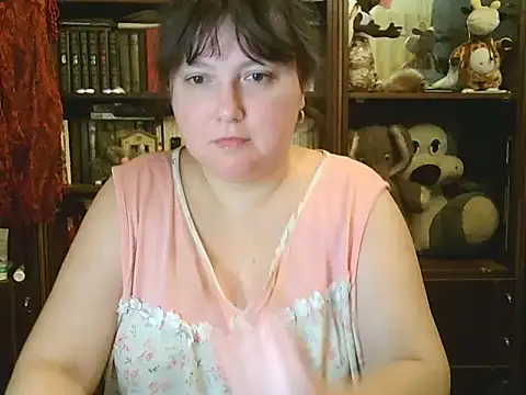 Snapshot of CarrieQPeach chatting on 28, 11, 2025 CarrieQPeach online show from 28, 11, 2025