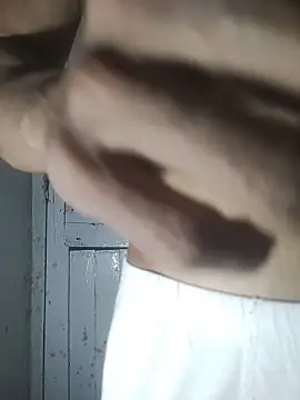 Snapshot of rounakhunk chatting on 14, 12, 2025 rounakhunk online show from 14, 12, 2025