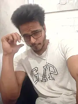 Snapshot of rounakhunk chatting on 5, 4, 2026 rounakhunk online show from 5, 4, 2026