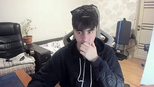 Knuckles17 online show from 15, 12, 2025