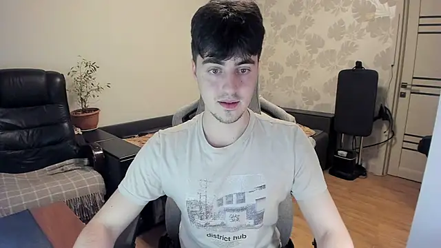 Snapshot of Knuckles17 chatting on 24, 11, 2025 Knuckles17 online show from 24, 11, 2025