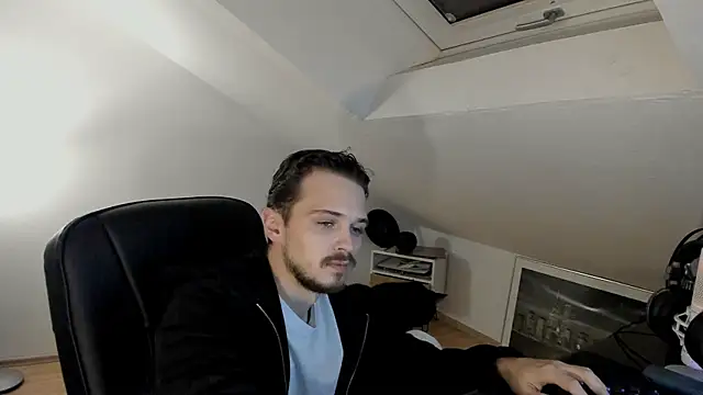 naked psy online show from 22, 10, 2025