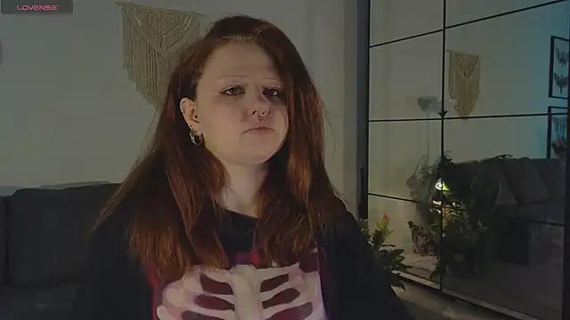 Snapshot of bitchofsun_ chatting on 2, 3, 2026 bitchofsun online show from 2, 3, 2026