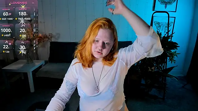 Snapshot of bitchofsun_ chatting on 29, 9, 2025 bitchofsun online show from 29, 9, 2025