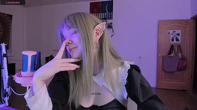 cyber whore  online show from 11, 11, 2025