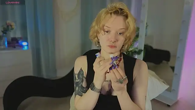 cyber whore  online show from 3, 6, 2026