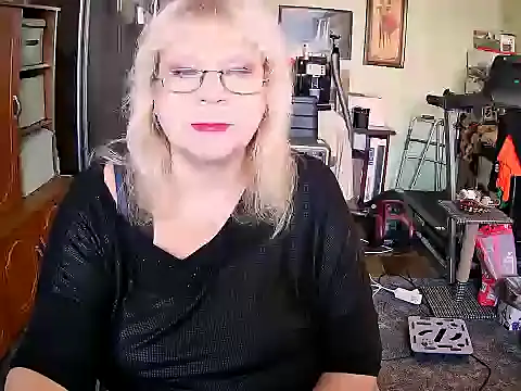 Snapshot of LOLA8888 chatting on 27, 9, 2025 LOLA8888 online show from 27, 9, 2025