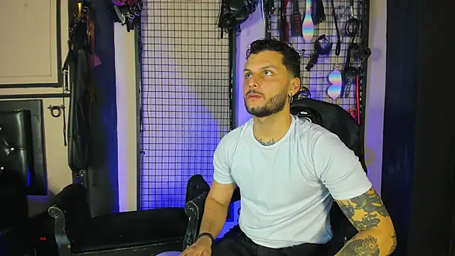 Twisted Fantasy online show from 17, 11, 2025