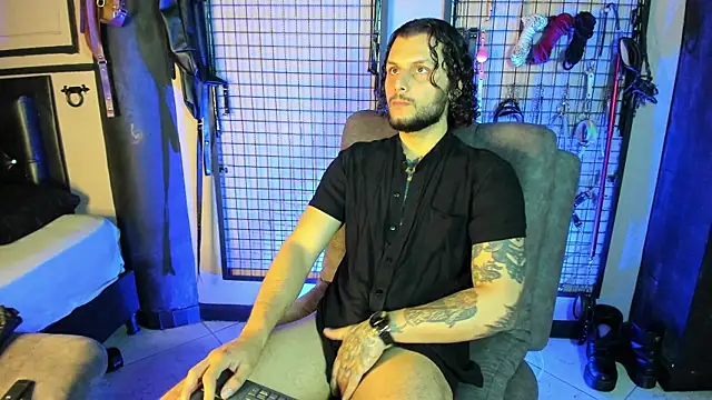 Twisted Fantasy online show from 12, 3, 2025