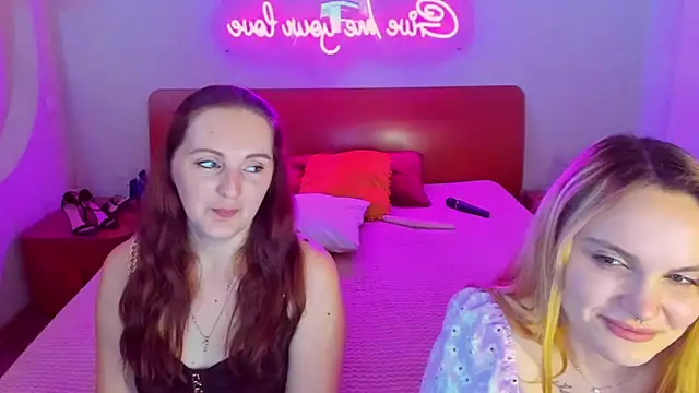Snapshot of MagicEyess chatting on 8, 3, 2025 MagicEyess online show from 8, 3, 2025