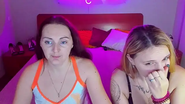 Snapshot of MagicEyess chatting on 1, 2, 2025 MagicEyess online show from 1, 2, 2025