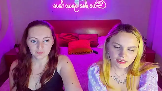 Snapshot of MagicEyess chatting on 8, 3, 2025 MagicEyess online show from 8, 3, 2025