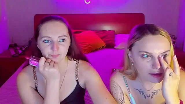Snapshot of MagicEyess chatting on 8, 3, 2025 MagicEyess online show from 8, 3, 2025