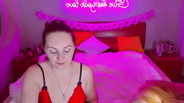 Snapshot of MagicEyess chatting on 12, 2, 2025 MagicEyess online show from 12, 2, 2025