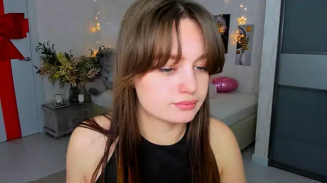 MiracleCurly online show from 5, 3, 2025