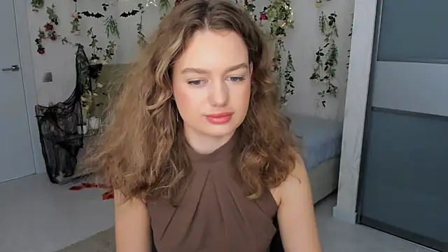 MiracleCurly online show from 30, 10, 2025