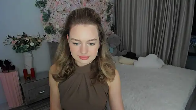 MiracleCurly online show from 8, 10, 2025