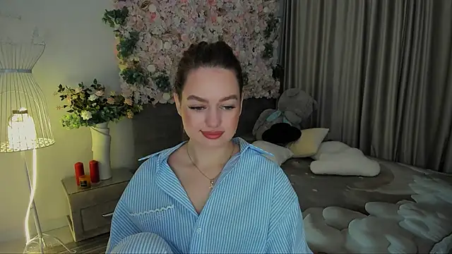 MiracleCurly online show from 12, 11, 2025