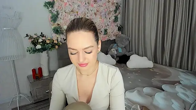 MiracleCurly online show from 16, 10, 2025