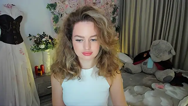 MiracleCurly online show from 7, 11, 2025