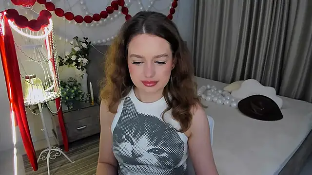 MiracleCurly online show from 2, 4, 2026