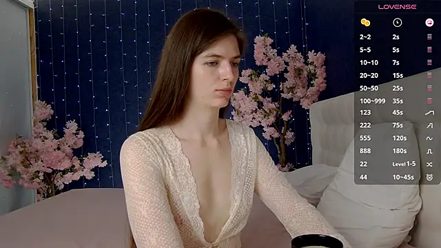 -Mirror-Girl- online show from 6, 10, 2025