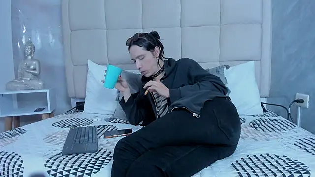 Hecatee 77 online show from 15, 1, 2026