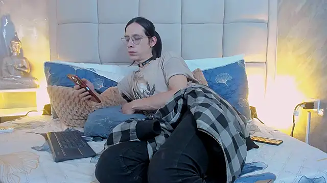 Hecatee 77 online show from 15, 10, 2025