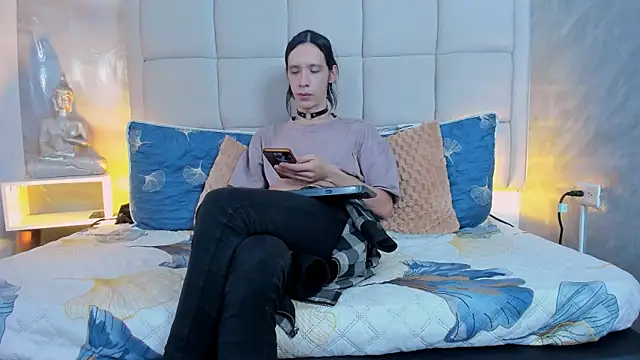 Hecatee 77 online show from 7, 10, 2025