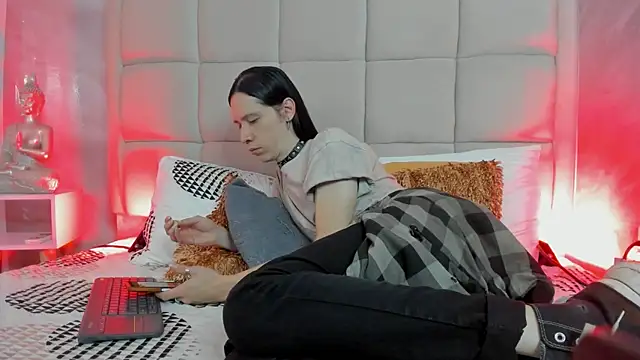 Hecatee 77 online show from 18, 2, 2026