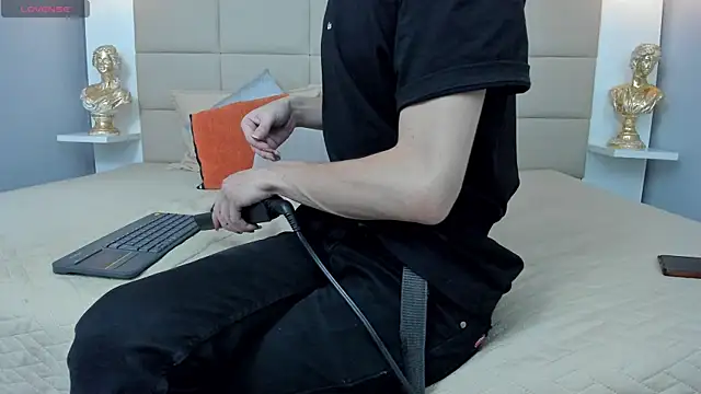 Hecatee 77 online show from 18, 4, 2026