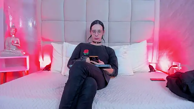 Hecatee 77 online show from 2, 12, 2025