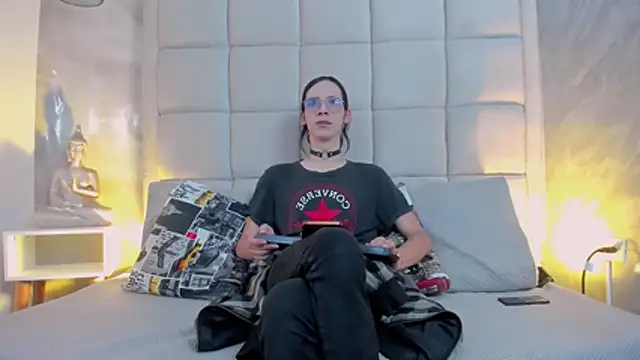 Hecatee 77 online show from 6, 11, 2025