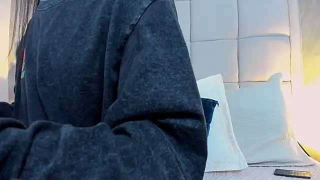 Hecatee 77 online show from 10, 11, 2025